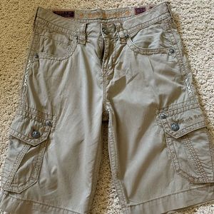 Men’s Rock Revival Cargo Shorts Size 31 Khaki